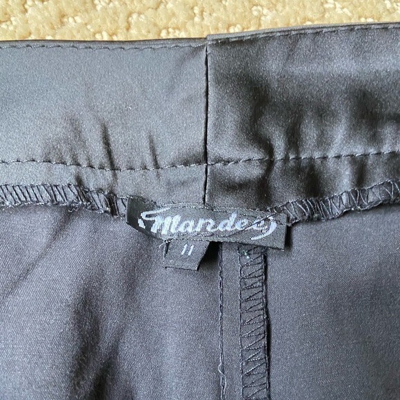 Black Satin-Like Shorts with Pockets - Picture 6 of 7